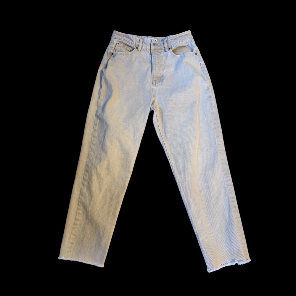 Zara Women’s Beige Slight Barrel Jeans Raw Hem Size 6